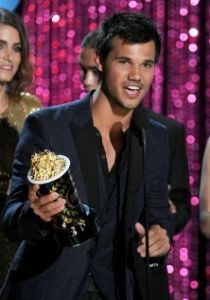 Церемония вручения премии MTV Movie Awards 2012 2012